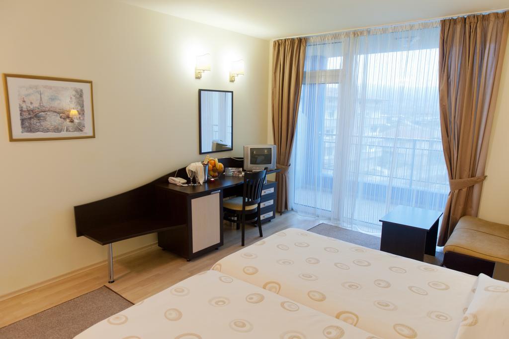 Hotel Astrea Hisarya Oda fotoğraf