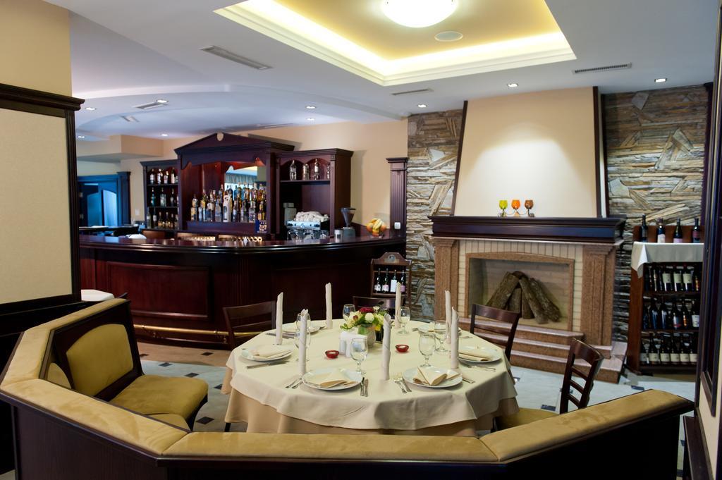 Hotel Astrea Hisarya Dış mekan fotoğraf