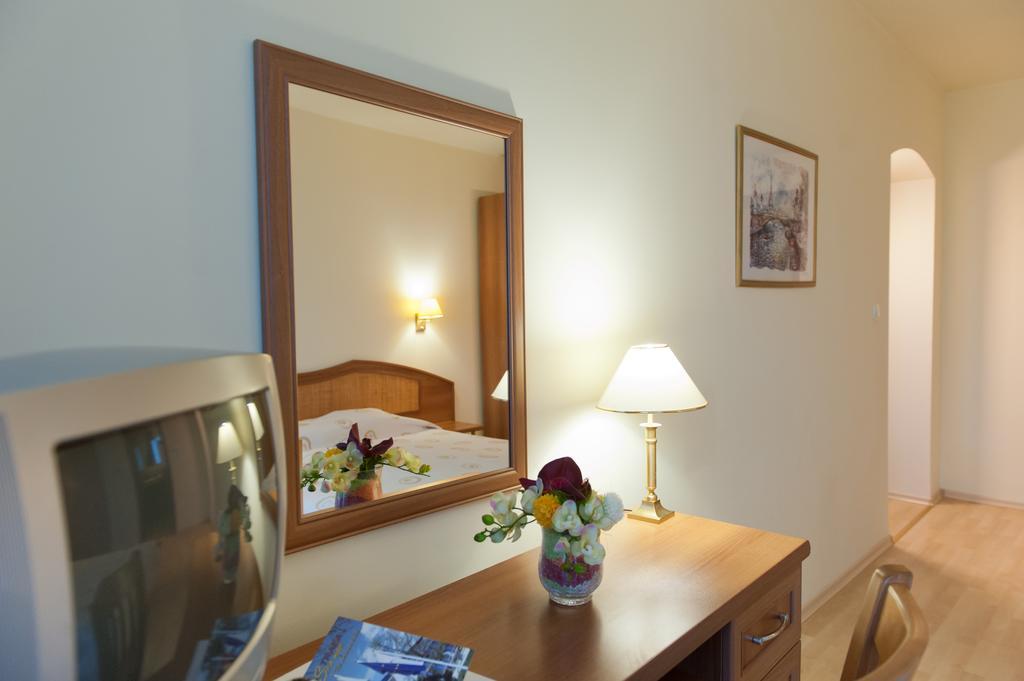 Hotel Astrea Hisarya Oda fotoğraf