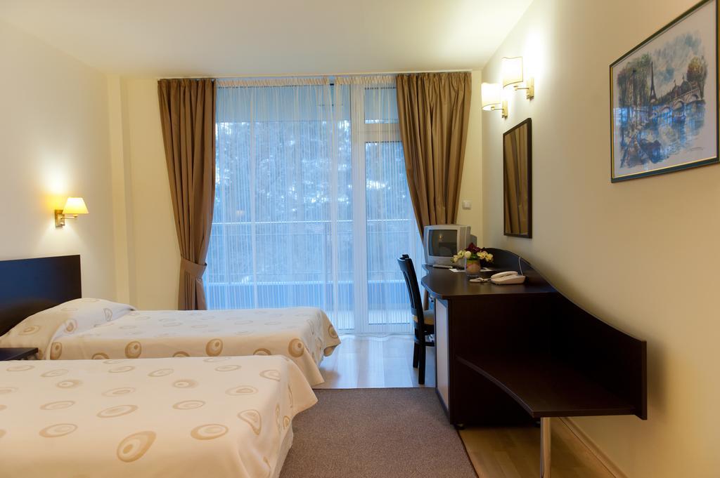 Hotel Astrea Hisarya Oda fotoğraf