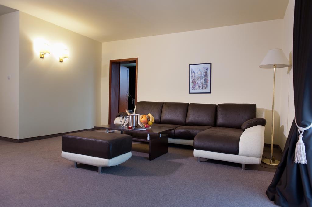 Hotel Astrea Hisarya Oda fotoğraf