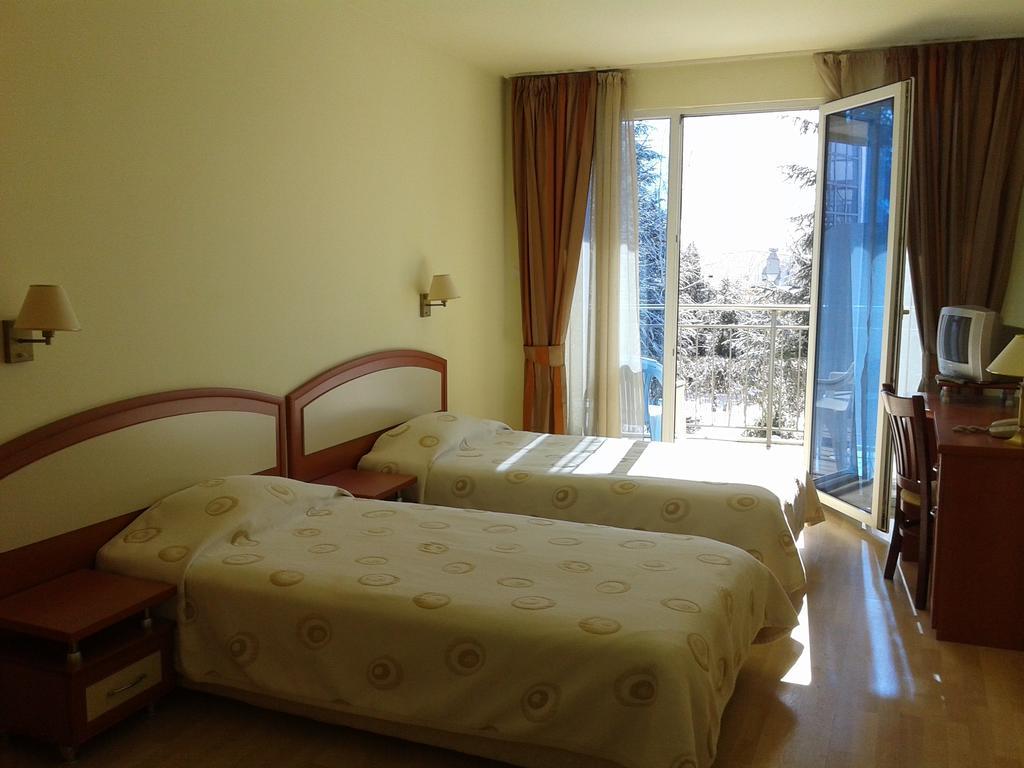 Hotel Astrea Hisarya Oda fotoğraf