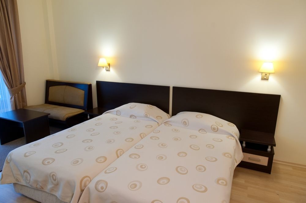 Hotel Astrea Hisarya Dış mekan fotoğraf